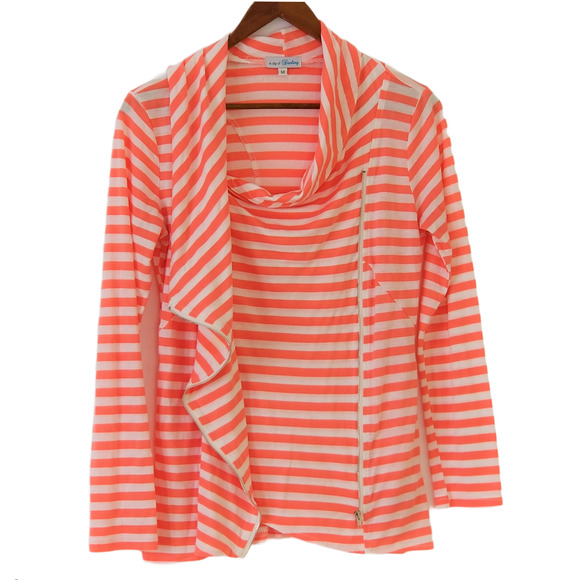 a dip of Darling Salmon Jacket Zipper detail - Size M - Picture 2 of 6